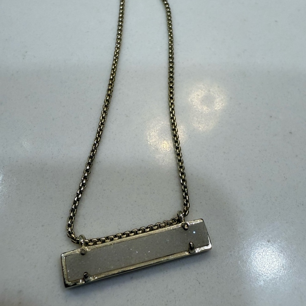 Kendra Scott bar necklace gold w quartz stone